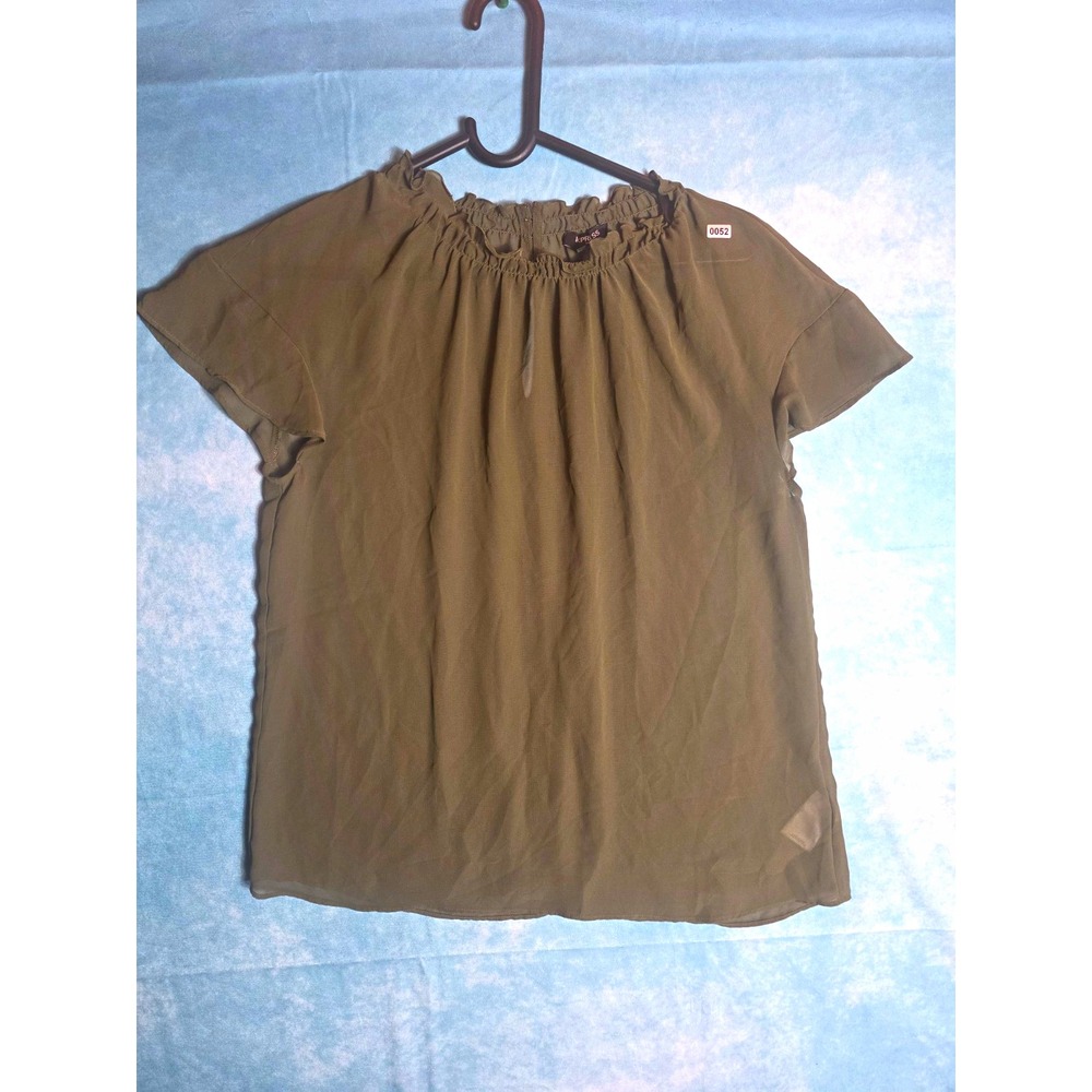 Express Women's Green Solid Short Sleeve Ruffle Neck Blouse Top Size M